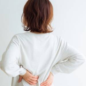 【腰の重みがすっきり！】1日5分でOKの「椅子を使った腰痛体操」