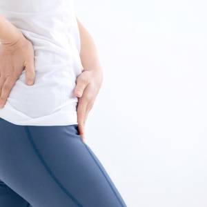 【脚がみるみる細くなる】1日数秒・寝転がりながらでOK！秘密の骨盤調整エクササイズ