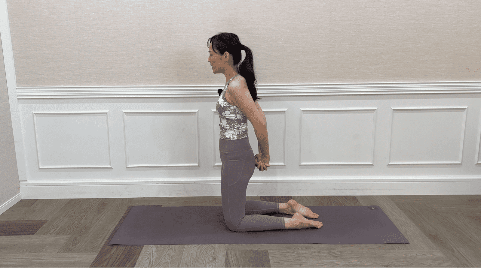 胸開きストレッチ