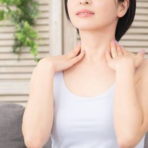 【写真撮影の前に】首が長く見えて素敵に写る「1分呼吸」|写真写りは「息」から直せる!