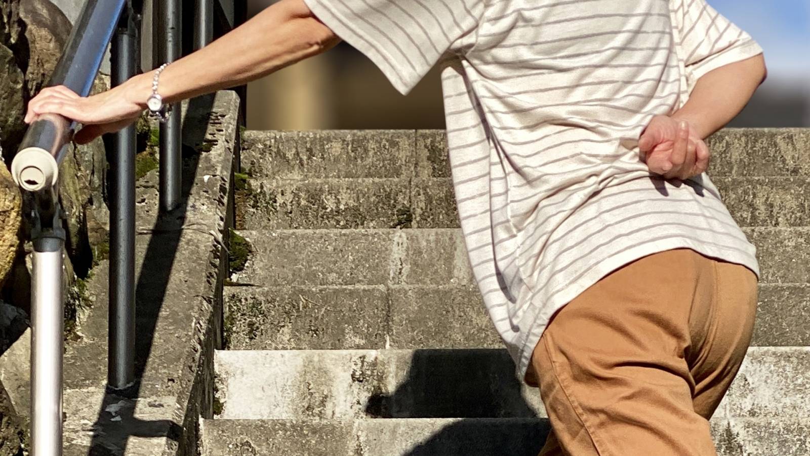 【40代からの足腰ケア】体幹×下半身強化がカギ！歩く、立ち上がる…毎日の動作がラクになるポーズ