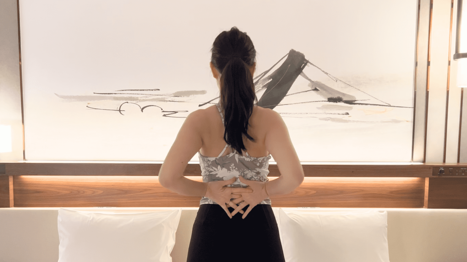 肘を寄せるトレーニング２