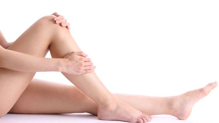 【ふくらはぎのむくみ】原因はもも裏！脚の後ろ側全体の血流を良くする鍵「ヒンジ」エクサのやり方