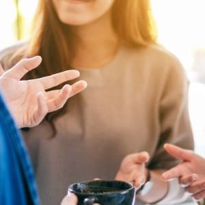 なぜ、あの人の周りには人が集まるのか？「聞く力」より重要な心理学的に正しいこと｜臨床心理士監修