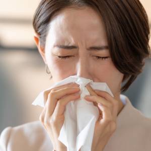 花粉症がつらい人は注意…実は症状を悪化させる“意外な食べ物”3つ｜管理栄養士が解説