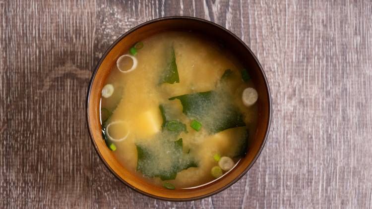 痩せたい人必見!管理栄養士が教える〈朝の味噌汁にちょい足しするだけ〉ダイエットに最適な具材とは?