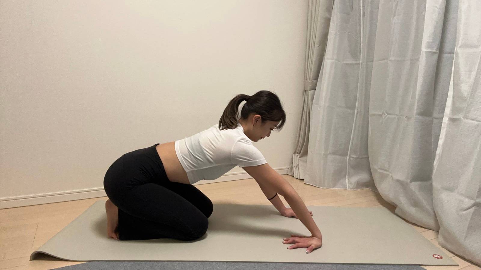 「手首のケア」で腕の疲れ・肩こりを撃退！四つ這いで行う手首ストレッチ