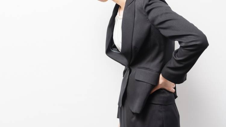 立っているだけで疲れるのは年齢のせい？【たった30秒でOK】骨盤底筋を鍛えるエクササイズ