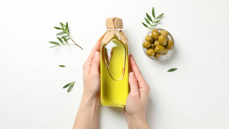 「オリーブオイルで揚げ物はNG？」実は誤解…知らないと損する“正しい使い方”