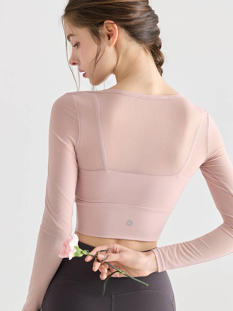 【YOMOMENT × yoga JOURNAL】新しいヨガウェアで、新しい春を始めよう