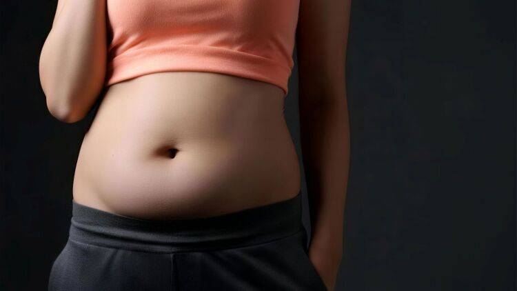 体重は標準、だけどお腹だけがぽっこり出る人→【もう下腹に悩まない】解決エクサを徹底解説