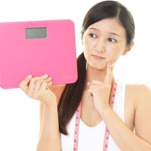 【自己肯定感が低いと太る】なぜか痩せない、食べ過ぎてないのに太る人に共通していることとは