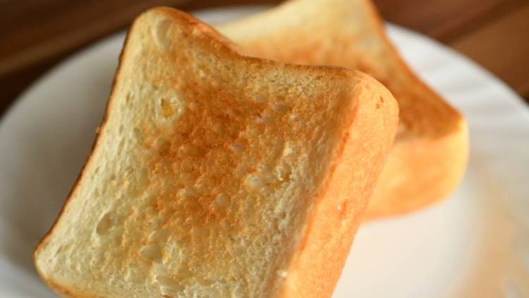 鉄不足を防ぐ!朝、トーストに振りかけたい鉄分食材とは?|管理栄養士が解説