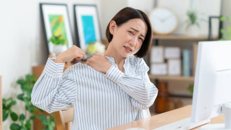 スマホ疲れからくる脳疲労に【たった3回1分でできる】肩ストン！するだけ。簡単リセットエクササイズ