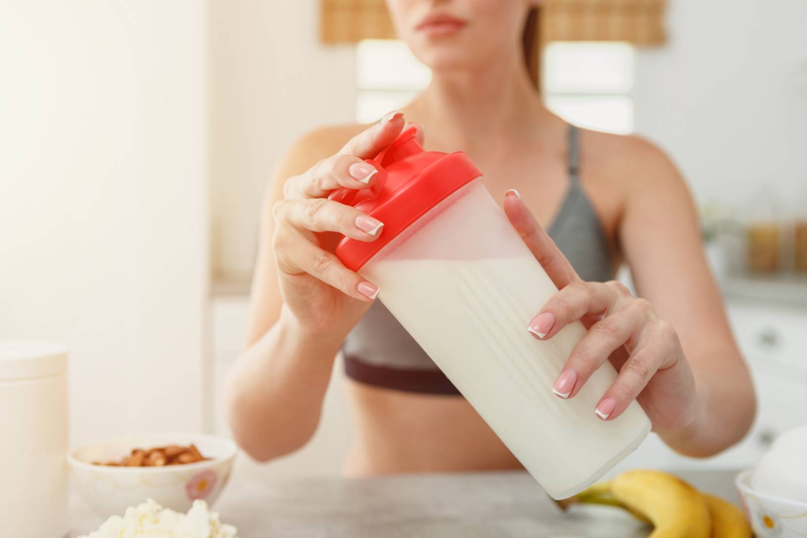 プロテインを用意する人