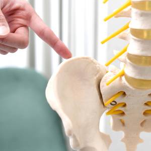 股関節・骨盤からくる左右のゆがみを改善【スポーツトレーナー推薦】一側らせんストレッチ