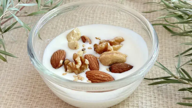 ナッツ・ヨーグルト
