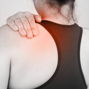 【代謝が落ちている人は肩甲骨が硬い？】朝3分で巡りを上げる！バンザイ肩甲骨ストレッチ