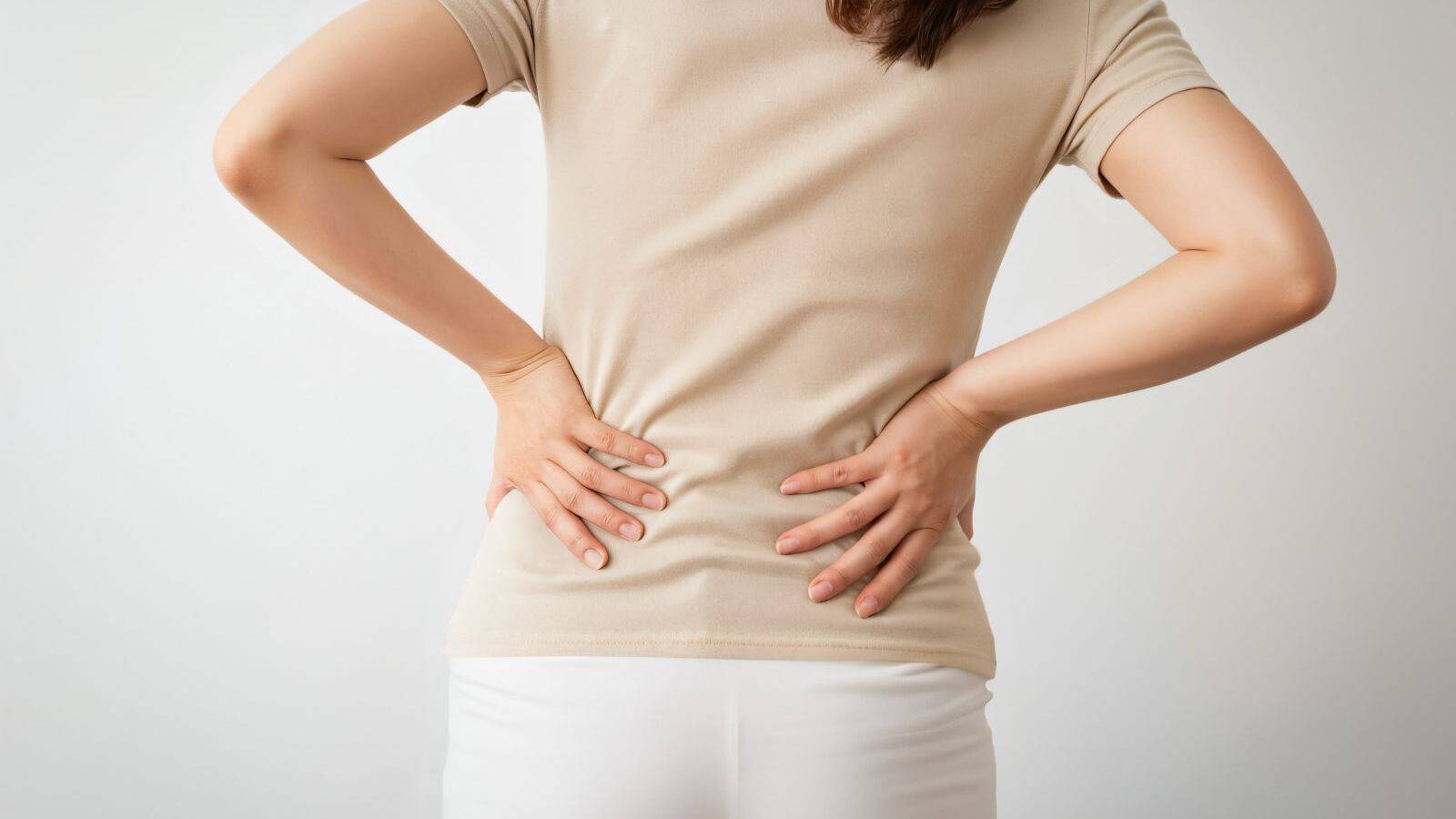  「驚き！」姿勢が良い人ほどコリに悩む理由とは！？平背タイプの特徴と背骨エクササイズ 