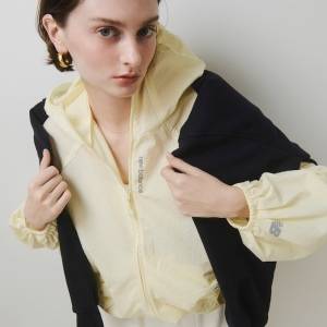 ＜New Balance for emmi＞初のランニングコレクションが登場。ヨガの行き帰りにも活躍する新作ウェア