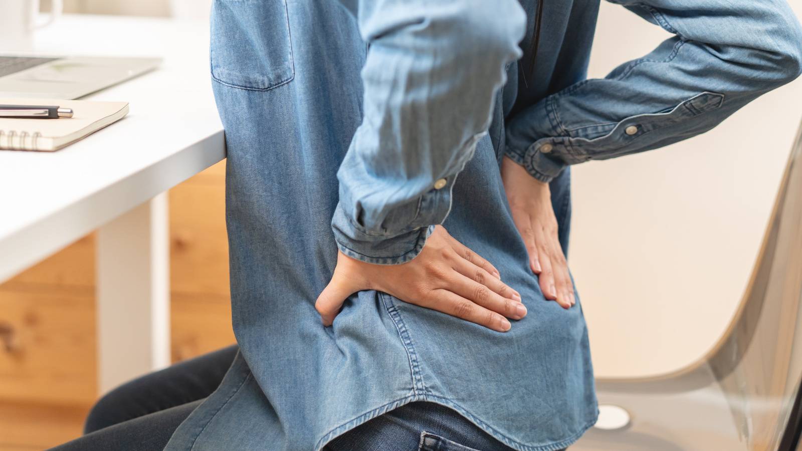 入学式や仕事で「椅子に座るのがツラい」人へ→お尻の横をほぐして即リセット！保存版・解消ワーク