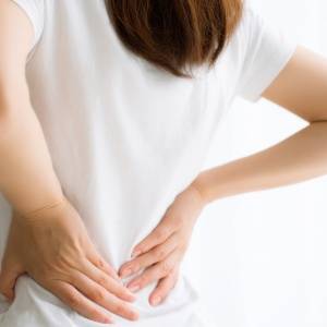 「寝ても疲れが抜けない…」1日1回でOK！自律神経の乱れがととのう“背骨しなやかエクサ”