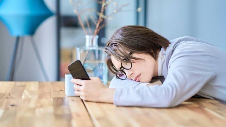 「何だか落ち着かない…」人へ。気持ちのザワつき、疲れ、不眠に効く「３分ストレッチ」