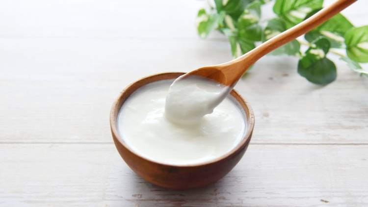 鉄不足を防ぐ!朝、ヨーグルトにかけたい意外な飲み物|管理栄養士が解説