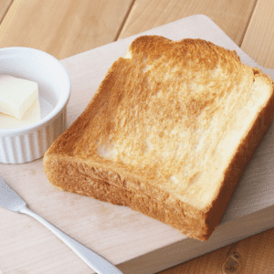 朝トーストに“ごま×ココア”を足すだけ!亜鉛不足を防ぐ簡単習慣|管理栄養士が解説