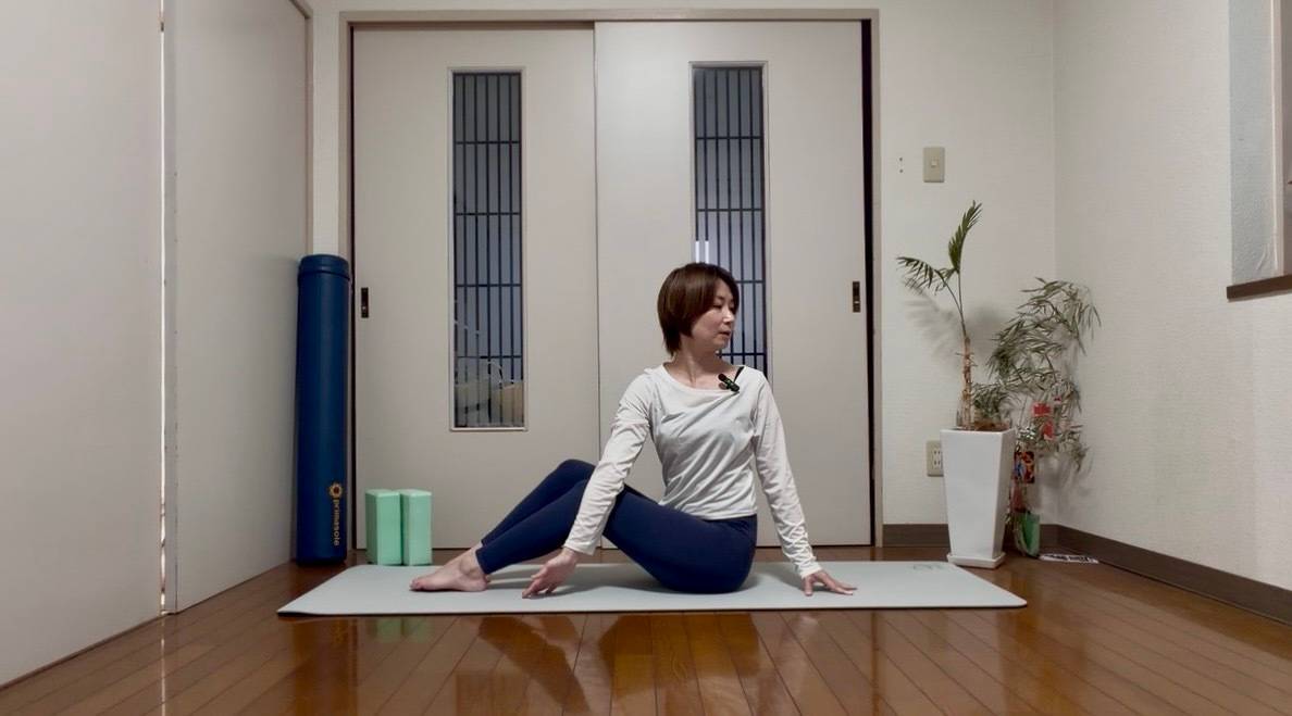 ねじりストレッチ