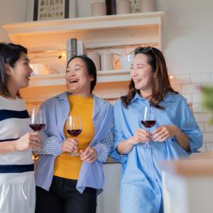 40代、女友達との距離感。「わかってほしい」を手放した先にある、新しい友情【#40代のリアル】