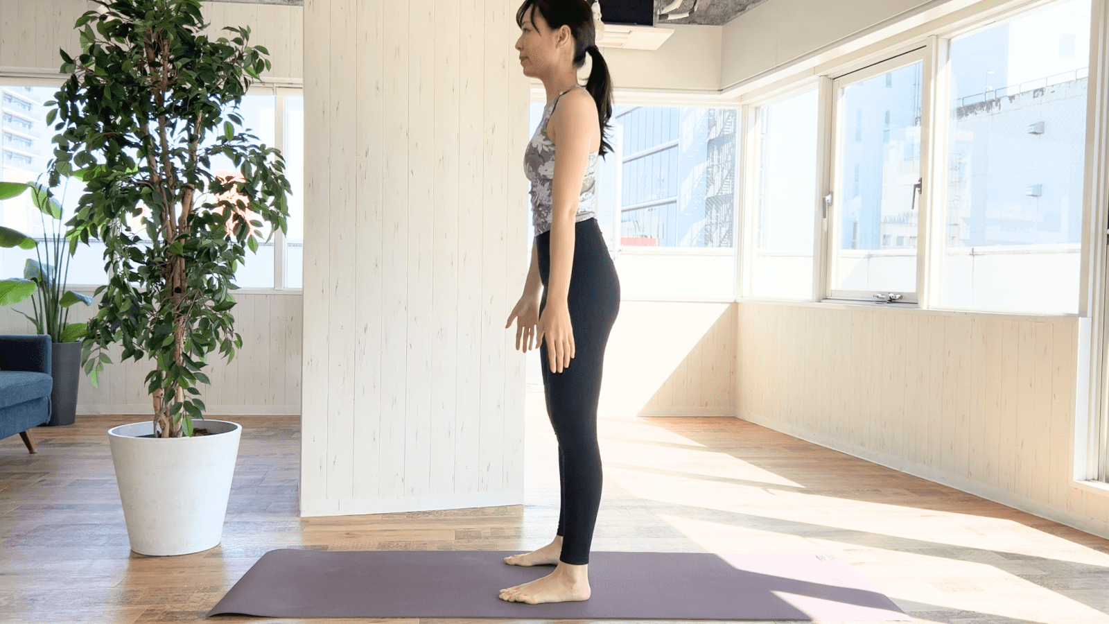 チェアポーズスクワット