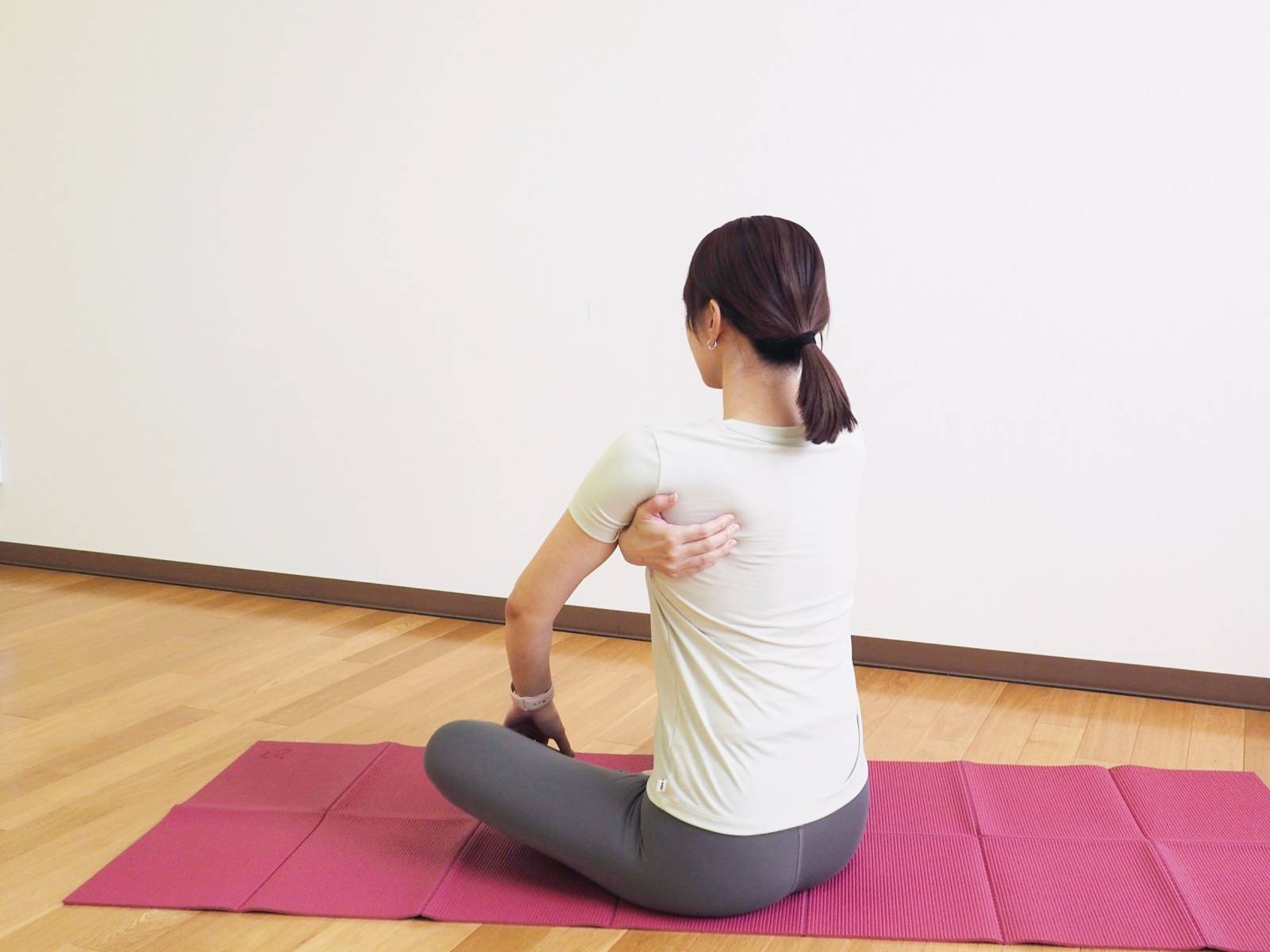 肩甲骨のきわ・マッサージ