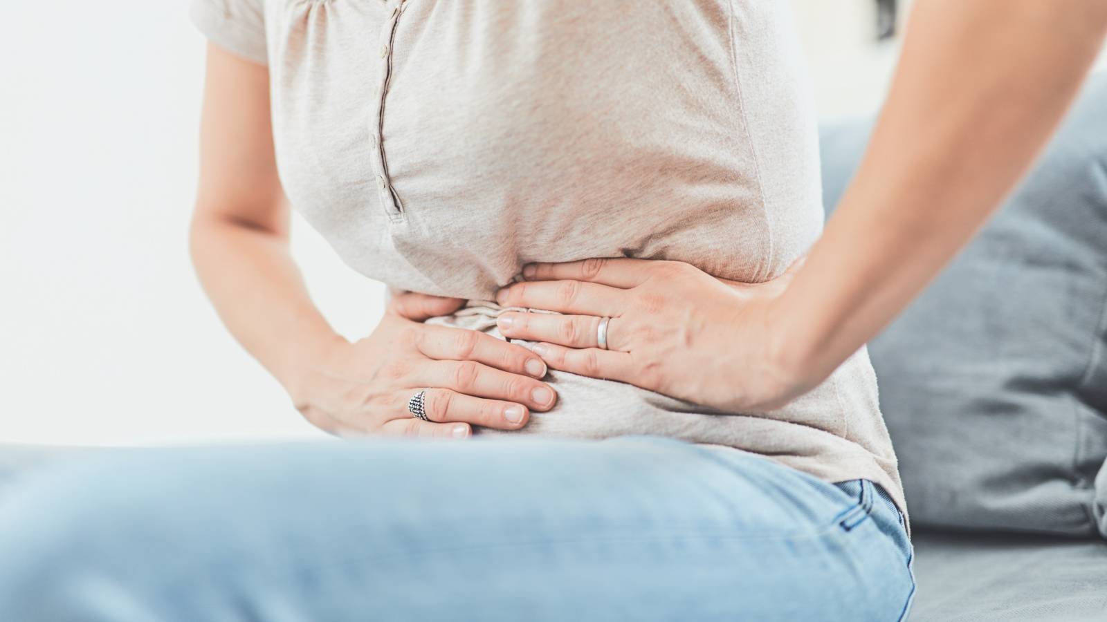 便秘の原因は食べ物じゃない？今日から見直したい食事の3つのポイント｜管理栄養士が解説