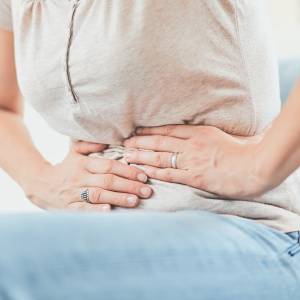 便秘の原因は食べ物じゃない？今日から見直したい食事の3つのポイント｜管理栄養士が解説