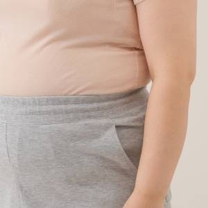 何をやっても凹まない下腹の原因は股関節？ガチガチの深層筋をほぐす股関節引き込みストレッチ