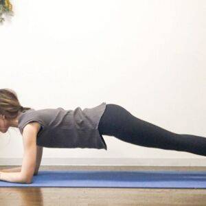 【原因は“腹筋不足”じゃない】プランクで腰が痛くなる人の意外な共通点とは？