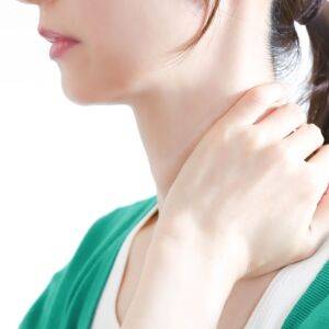 【首の後ろの痛み】原因は「感情を抑えるクセ」かも？意外に多い「静かな食いしばり」対策30～40代向けマッサージ