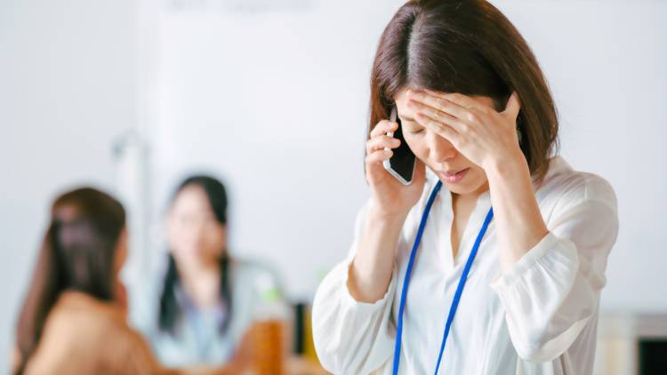 知らないと損する“体のサイン”。「疲れ・だるさ」受診すべき？医師が教える目安