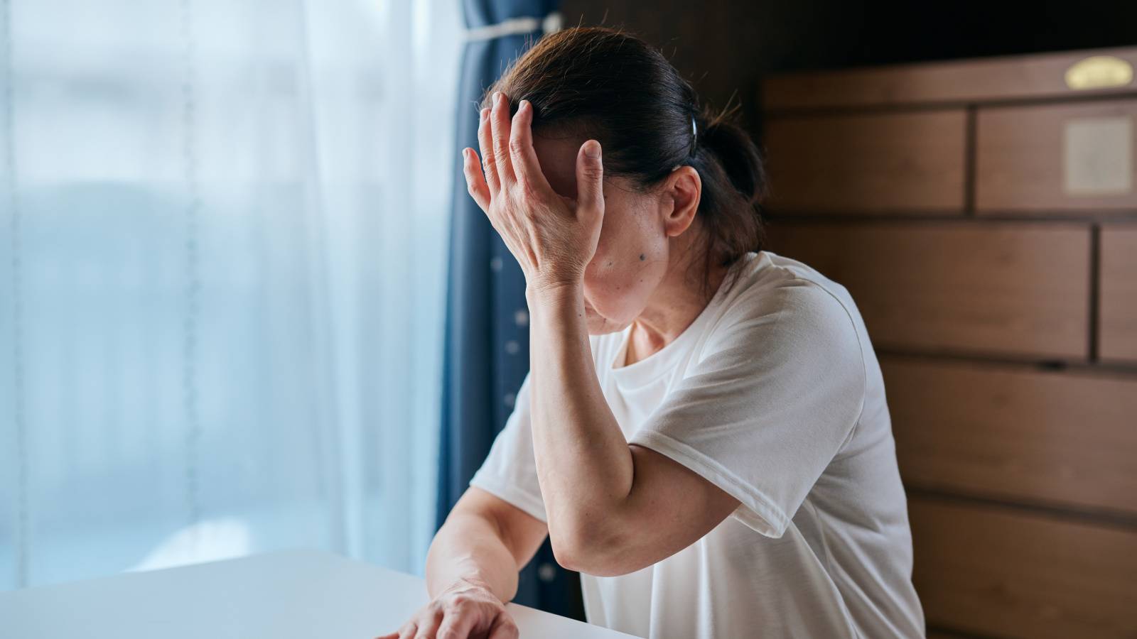 「年のせい」と思っていませんか？疲れ・だるさの裏にある病気の可能性とは｜医師が解説