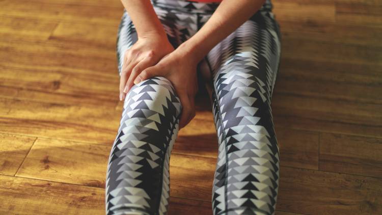 40代50代向け【ふくらはぎをトントンするだけ】春の「むくみ」「下半身のだるさ」がみるみる回復する方法