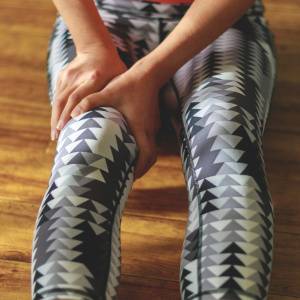 40代50代向け【ふくらはぎをトントンするだけ】春の「むくみ」「下半身のだるさ」がみるみる回復する方法