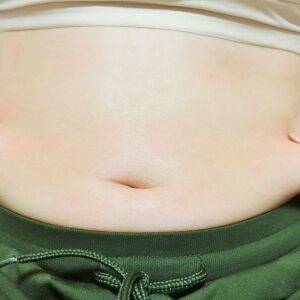 腹筋してもお腹が凹まない人、原因は腹筋不足ではない。「お腹痩せに導く骨盤調整」のやり方