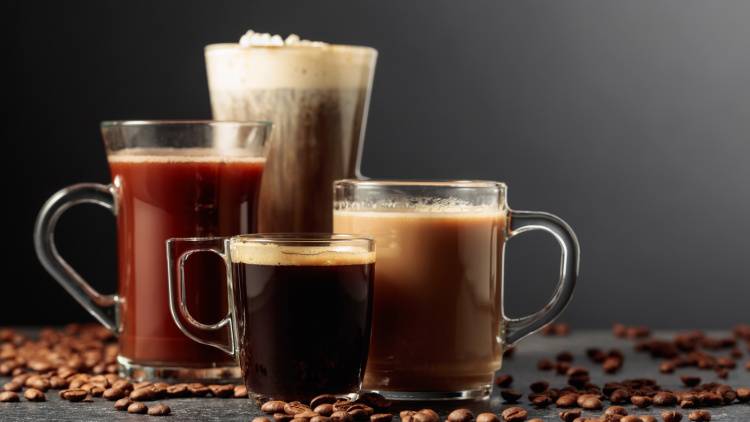 「しょっちゅう飲んでたわ…」更年期の“冷え”を悪化させてしまうコーヒーのNG飲み方を管理栄養士が解説