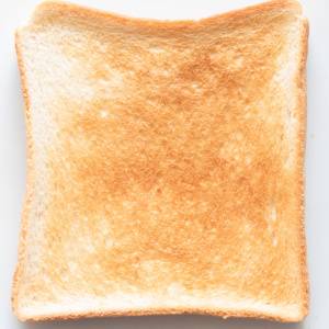 鉄不足を防ぐ！朝、トーストにのせたい意外な和食材とは？｜管理栄養士が解説