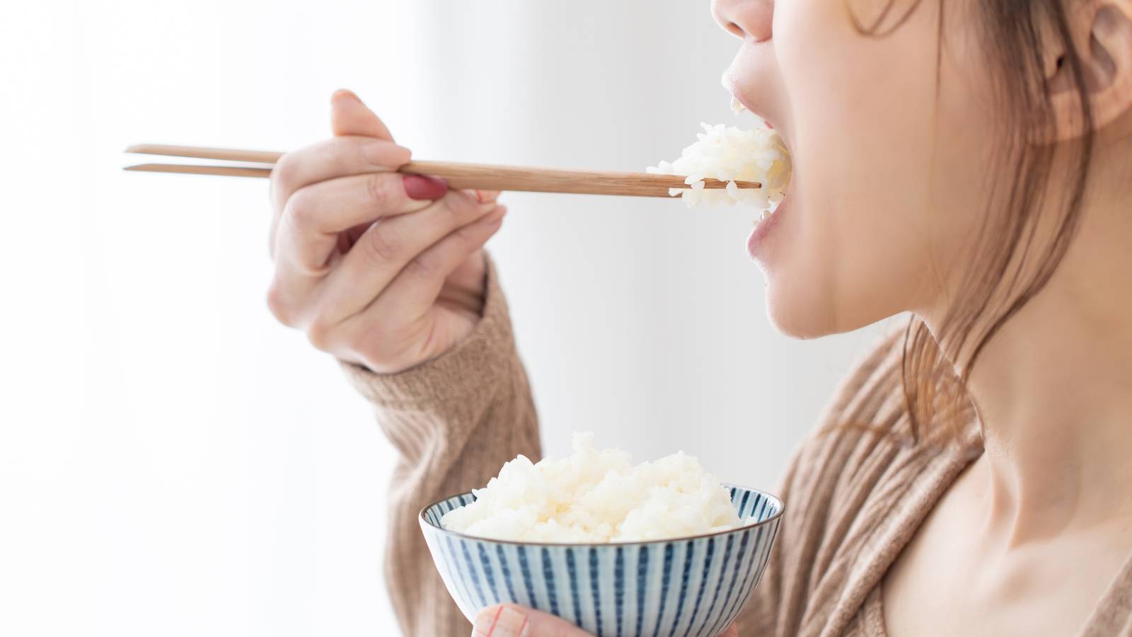亜鉛不足を防ぐ！朝ごはんに“ひとふり”するだけで亜鉛を補える食材【管理栄養士が解説】