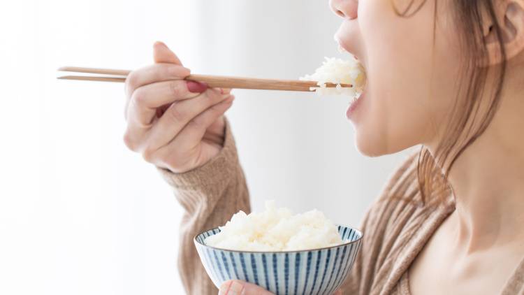 亜鉛不足を防ぐ！朝ごはんに“ひとふり”するだけで亜鉛を補える食材【管理栄養士が解説】