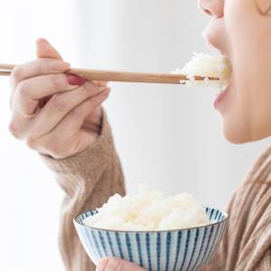 亜鉛不足を防ぐ！朝ごはんに“ひとふり”するだけで亜鉛を補える食材【管理栄養士が解説】