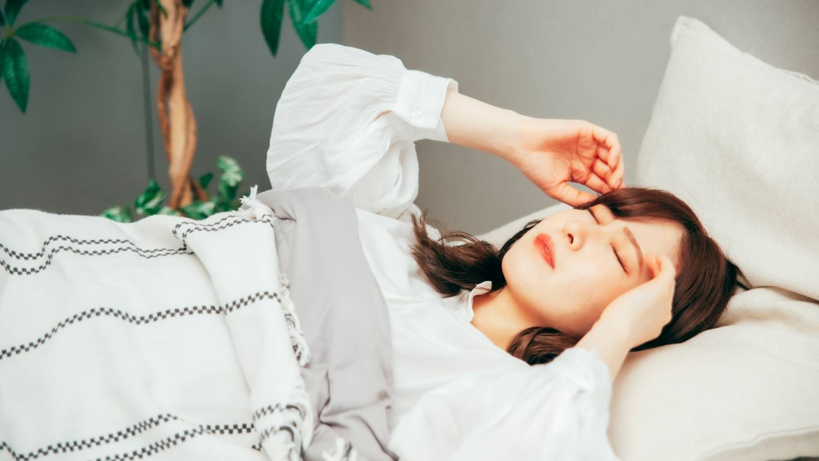  たかが大の字、されど大の字！【寝る前1分】寝つきの悪さ解消エクササイズ 