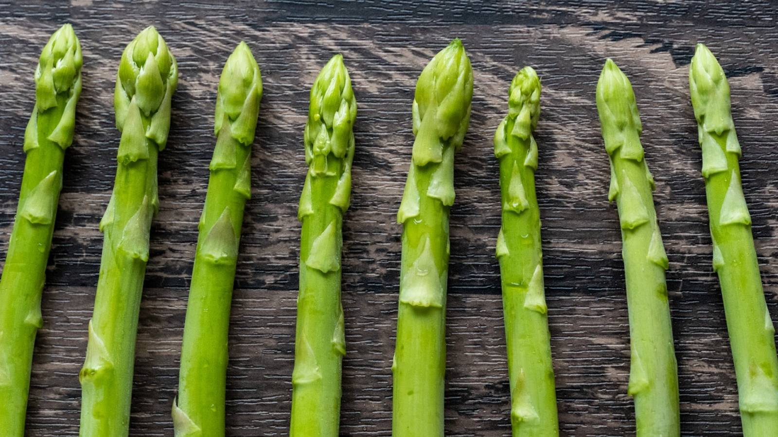 【アスパラガス】茹でるだけではもったいない。栄養を逃さない食べ方｜管理栄養士が解説
